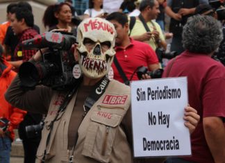 Policías Estatales intentan intimidar a periodista de Tlaxcala