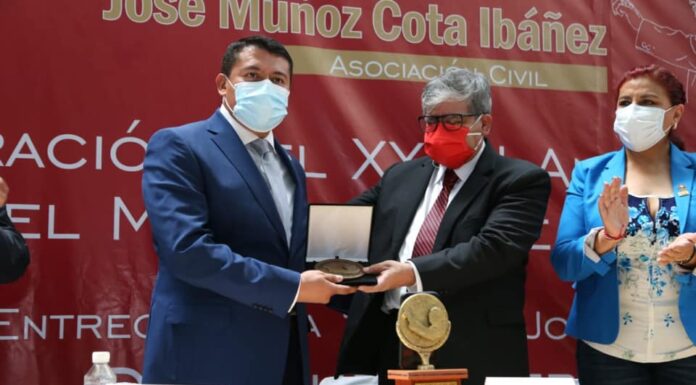 Distinguen al Diputado Federal, Rubén Terán, con la “Presea José Muñoz Cota”