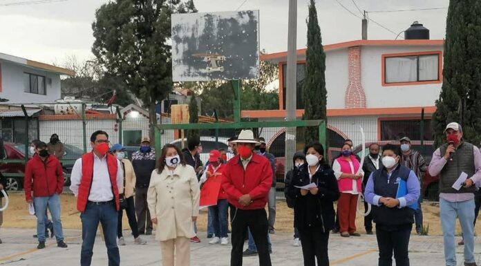 Obligan a personal del Tecnológico de Tlaxco para votar por AnabellÁvalos; denuncian