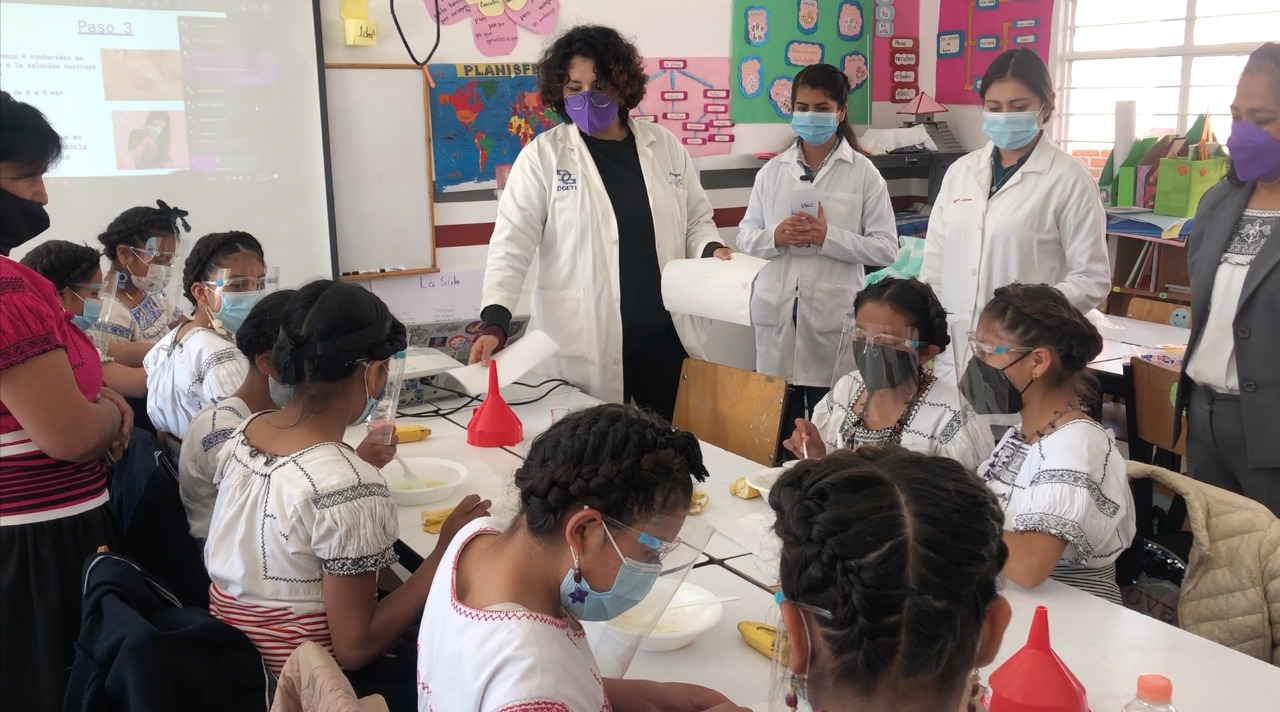 IMPULSAN EL INTERÉS POR LA CIENCIA EN NIÑAS DE LA PRIMARIA “BIMI MANANDI YU´MU”