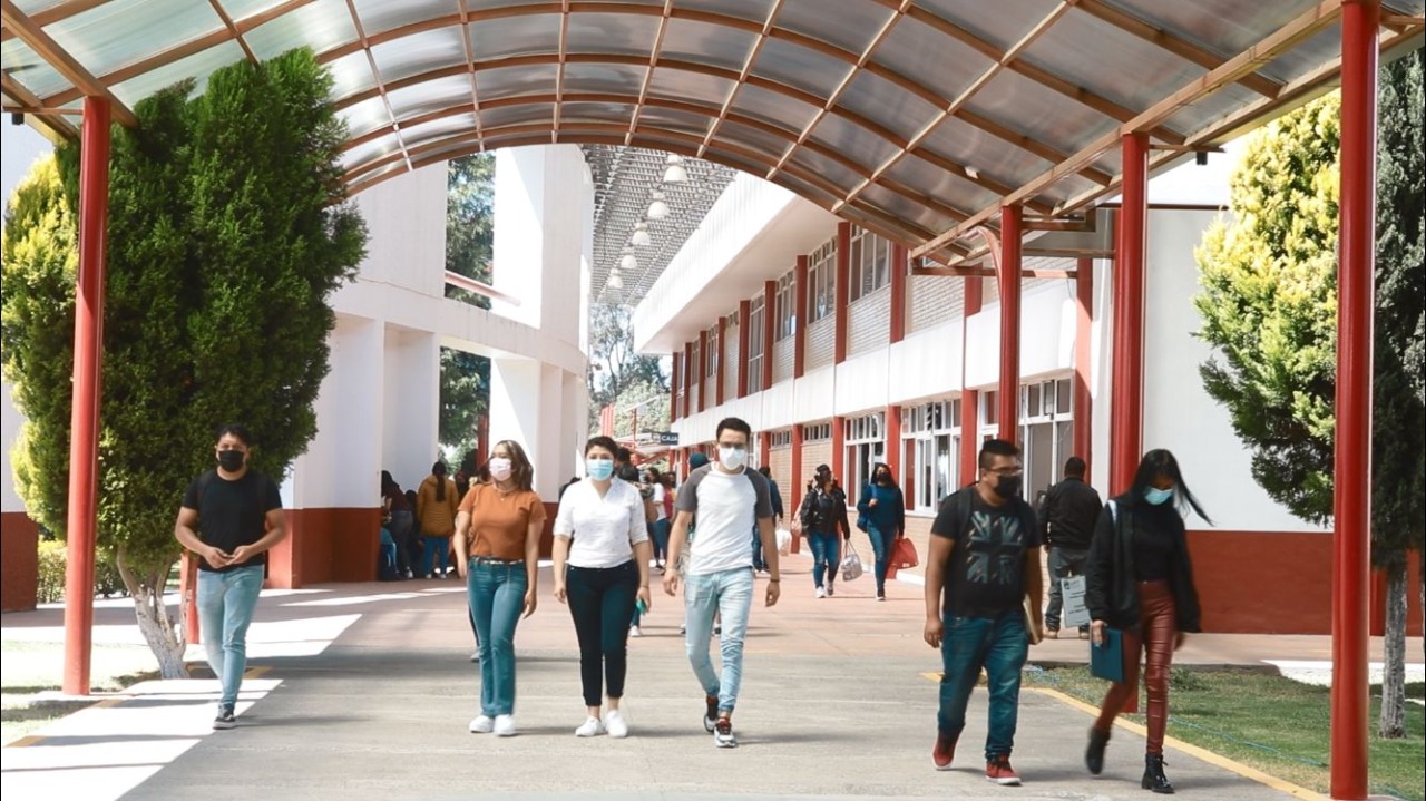 FIRMAN ICATLAX Y UPTx CONVENIO EN BENEFICIO DE LA COMUNIDAD ESTUDIANTIL