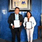 FIRMAN CONVENIO DE COLABORACIÓN EL COBAT Y LA UMT
