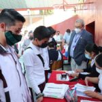 RECONOCEN ALUMNOS VACUNA CONTRA COVID-19