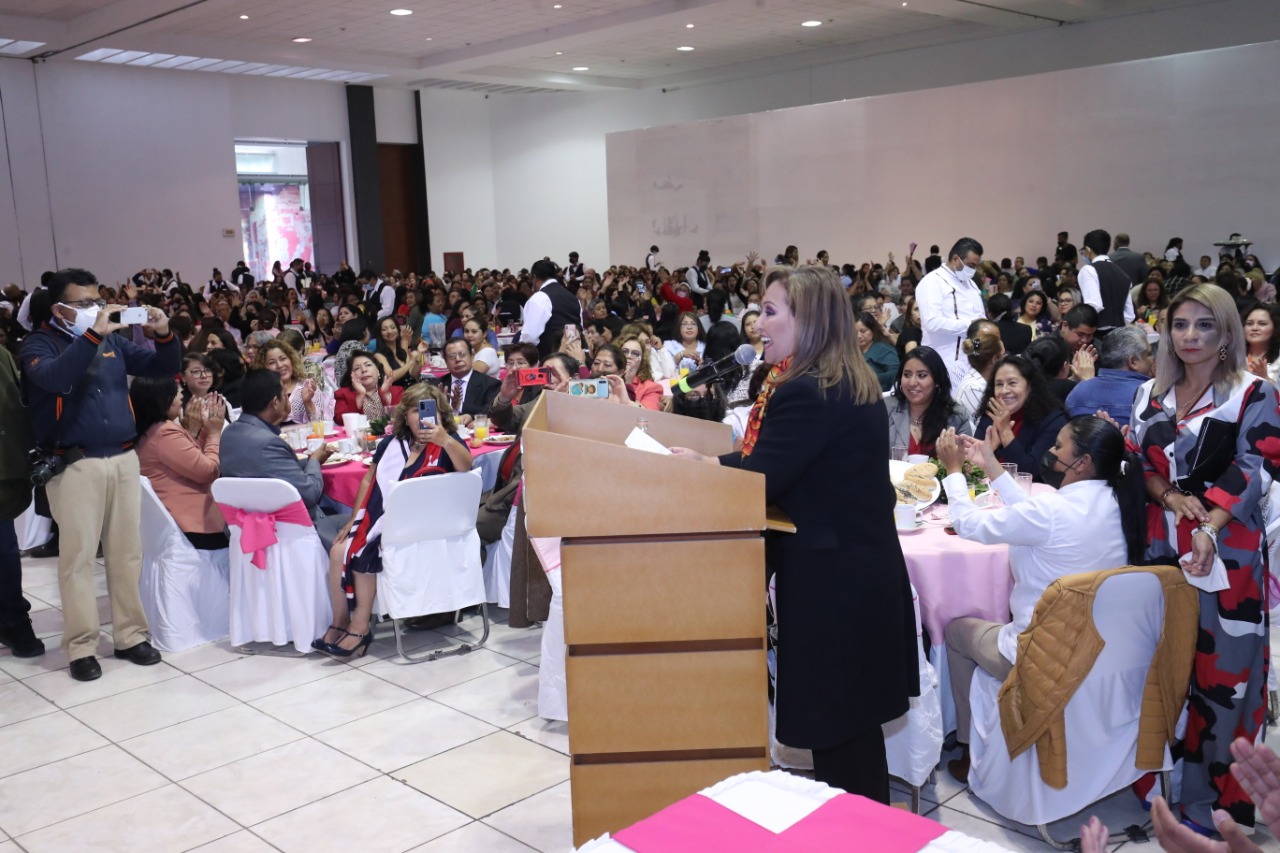 RECONOCE GOBERNADORA APORTACIÓN DE LAS MADRES TRABAJADORAS DE LA EDUCACIÓN PARA LA FORMACIÓN DE NIÑAS Y NIÑOS