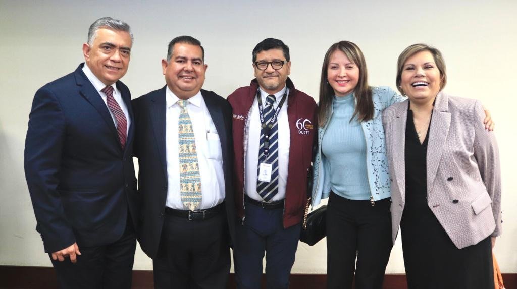 PARTICIPA ICATLAX EN PRESENTACIÓN DE NUEVOS TITULARES DE LA DGCFT y DGETI