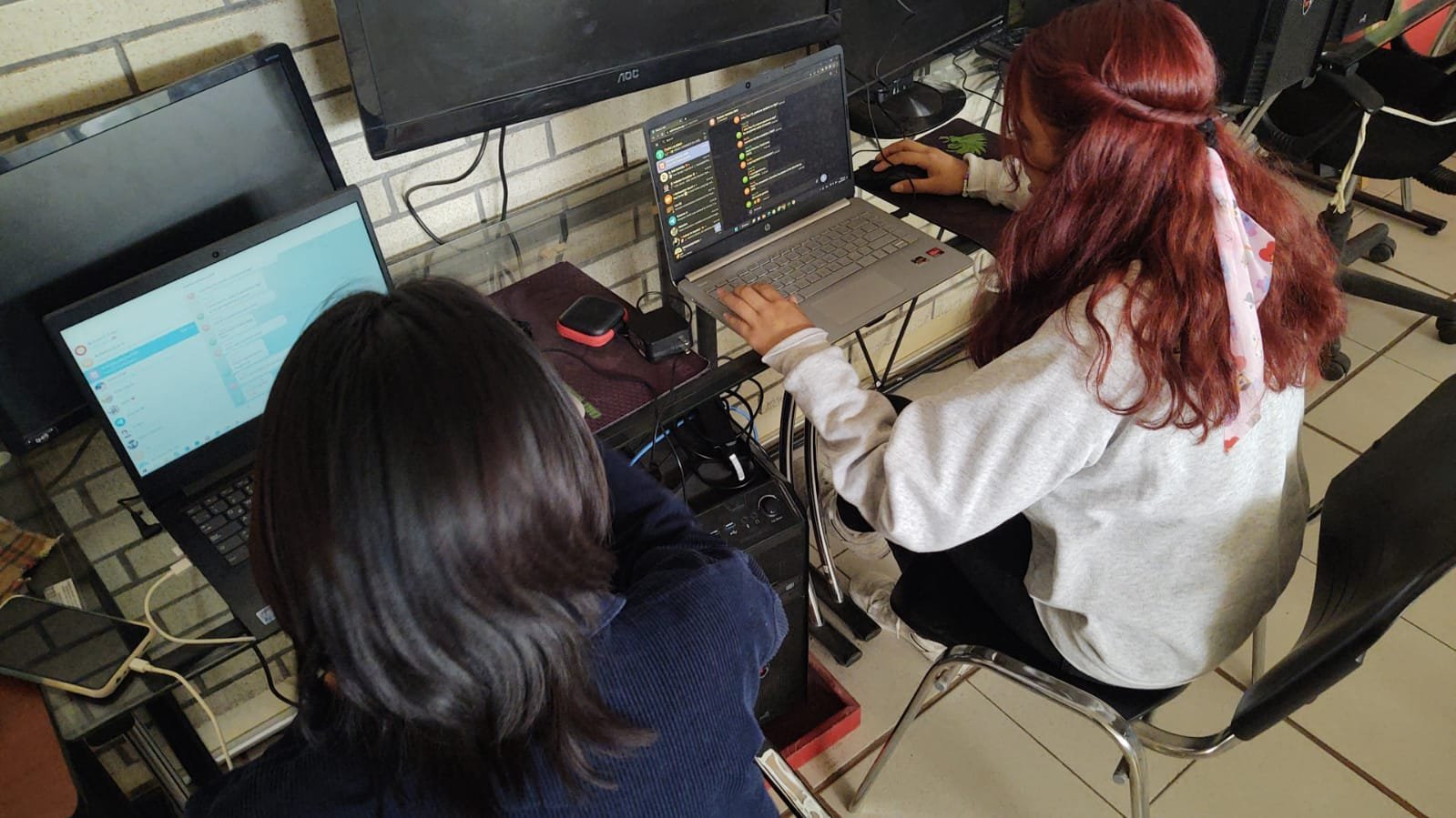 APLICA UPTX EXAMEN DE ADMISIÓN A MIL 320 JÓVENES