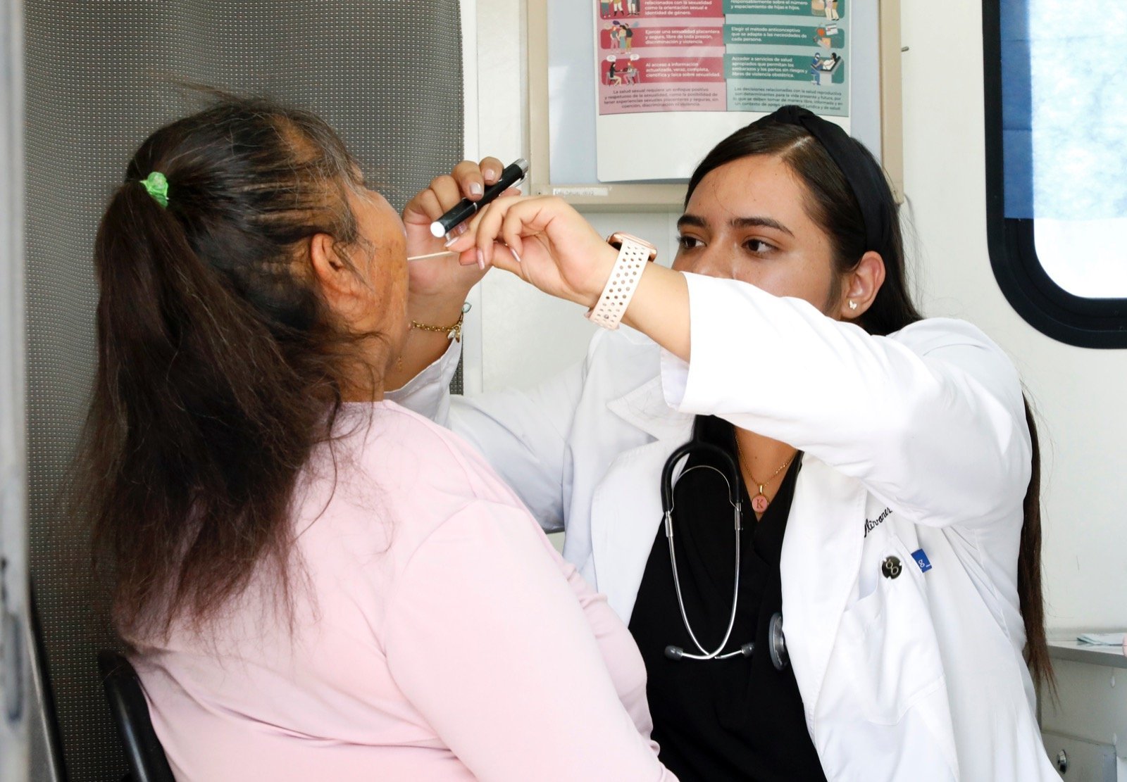 UNIDADES MÓVILES DE SERVICIOS MÉDICOS DEL SEDIF HAN RECORRIDO 52 MUNICIPIOS
