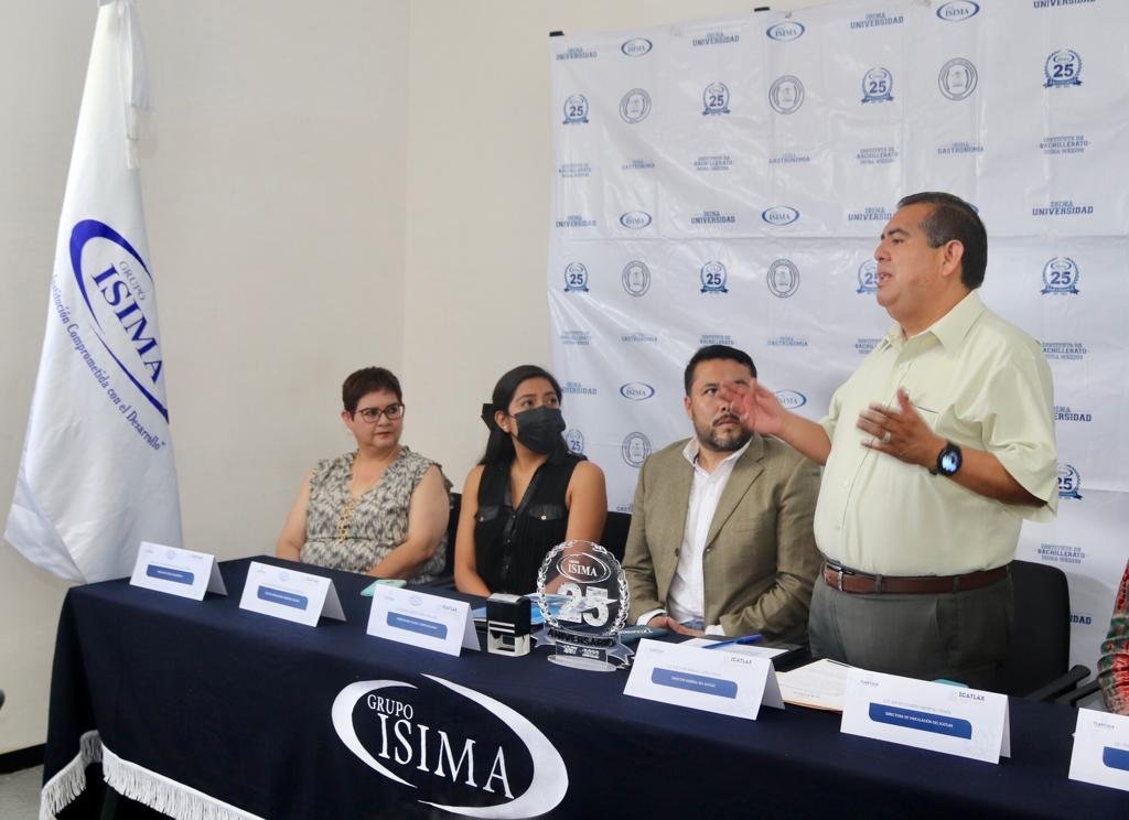 FIRMÓ ICATLAX CONVENIO CON ISIMA PARA CERTIFICAR A SUS ALUMNOS