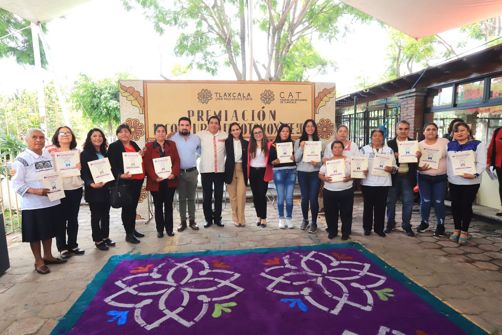 ENTREGAN PREMIOS A 15 CREADORES EN EL PRIMER CONCURSO ARTESANAL DE TOTOMOXTLE 2023