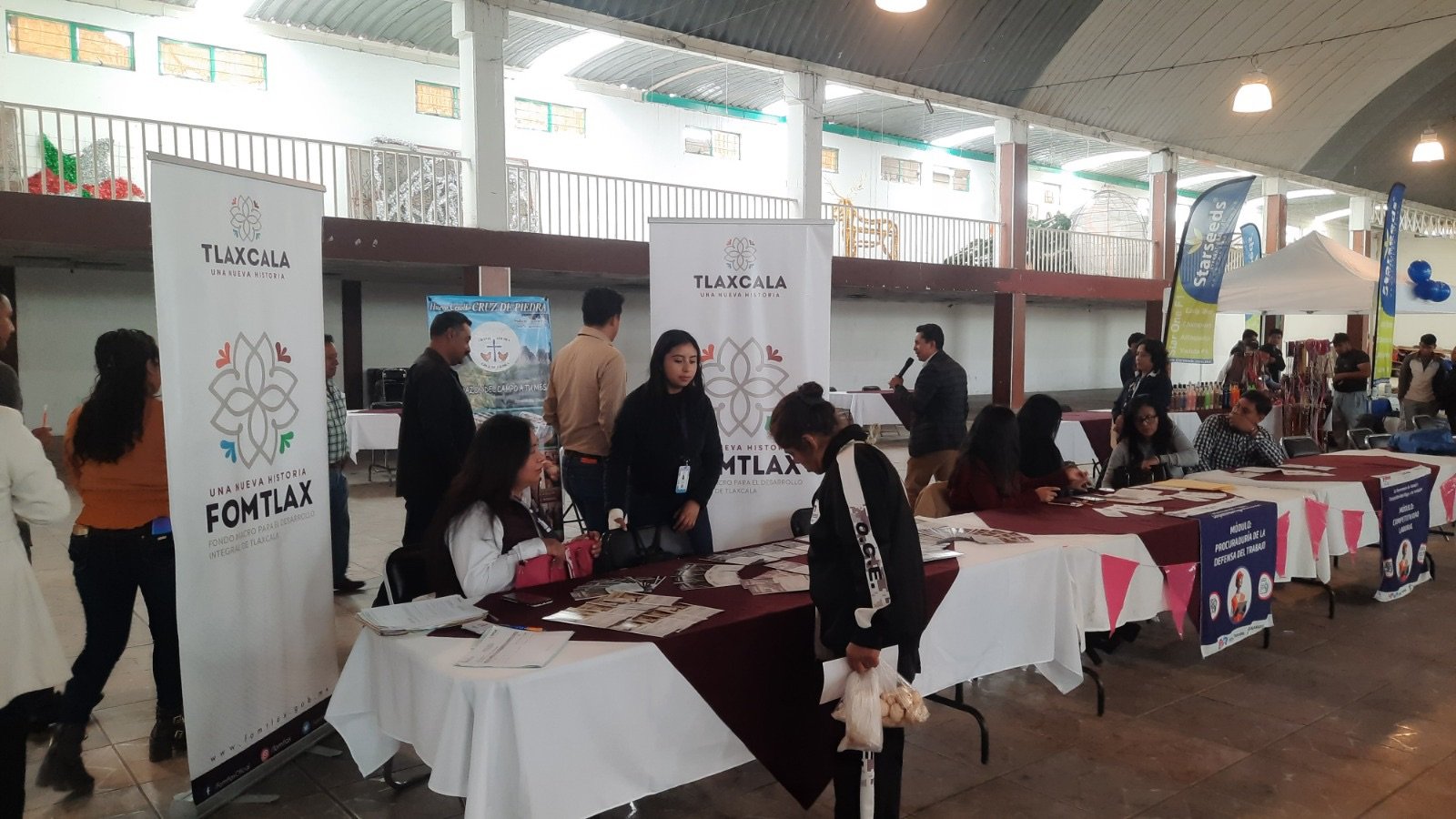 ORIENTA FOMTLAX A EMPRENDEDORES CON PLÁTICAS PARA ACCEDER A CRÉDITOS
