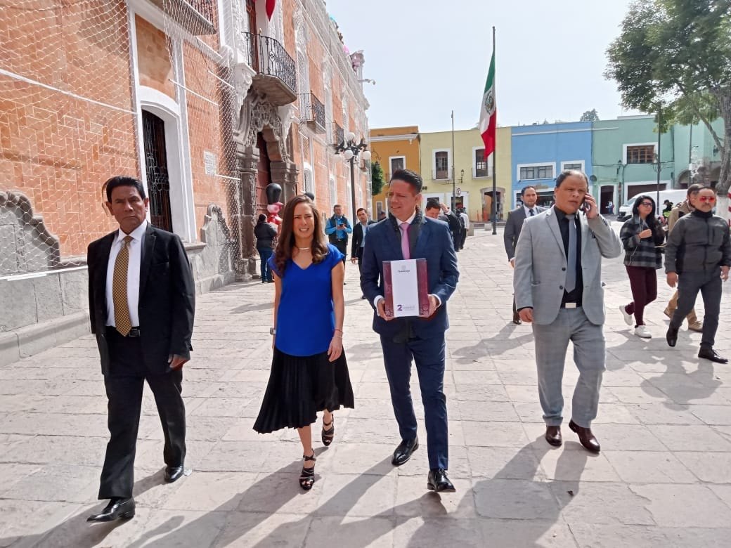 ENTREGÓ EJECUTIVO SEGUNDO INFORME DE ACTIVIDADES AL CONGRESO LOCAL
