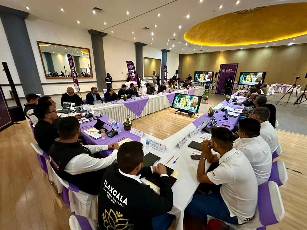 ENCABEZA IDET REUNIÓN DE MACRO REGION “C” RUMBO A NACIONALES CONADE 2024