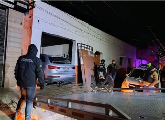 Aseguran vehículos de lujo en Apizaco por el caso del exrector Humberto N., pero persisten dudas sobre la investigación