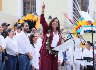 LORENA CUÉLLAR ENCABEZA CAMINATA POR LA SOBERANÍA NACIONAL