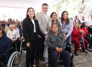 Gobierno estatal fortalece la inclusión con entrega de 240 sillas de ruedas a personas con discapacidad