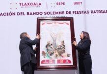 GOBERNADORA ENCABEZA FIJACIÓN DEL BANDO SOLEMNE DE FIESTAS PATRIAS.